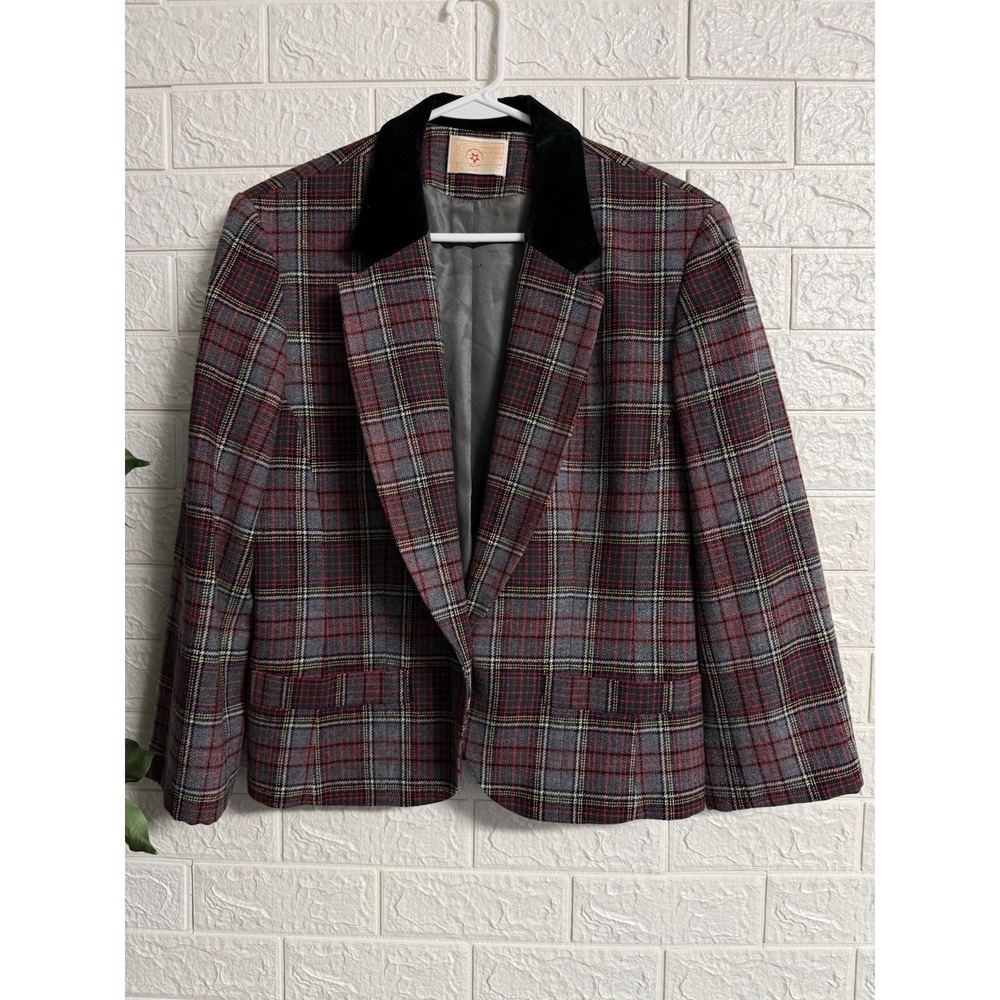 Vintage Pendleton Wool Red/Black Plaid Blazer Velvet Collar Made USA Size 12